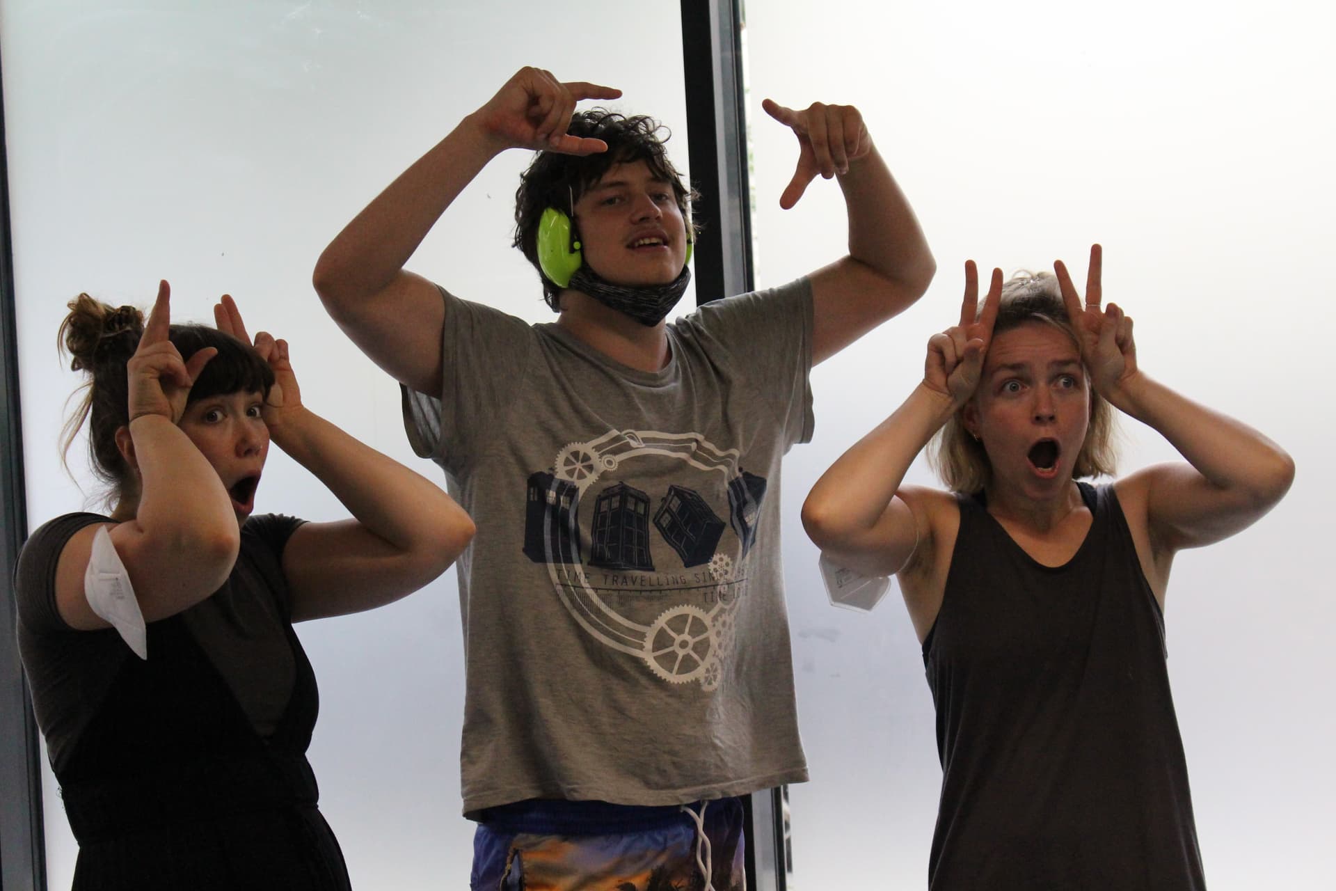 three flute theatre actors